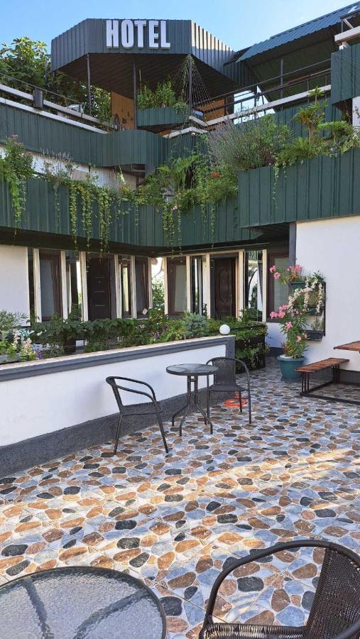 Kai Hotel Bar Tiflis Dış mekan fotoğraf